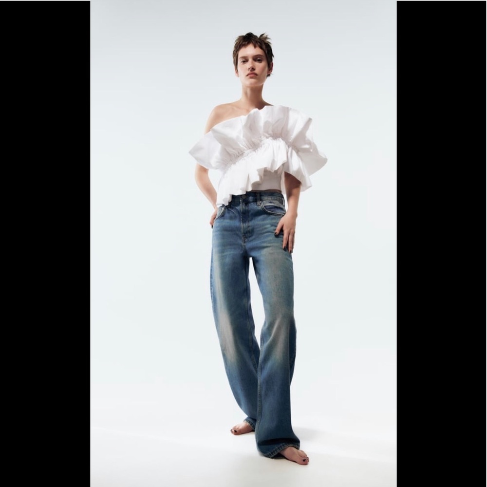 NWT ZARA SS22 POPLIN TOP WITH RUFFLES